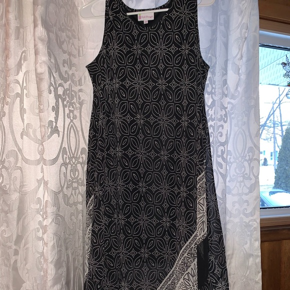 pink pineapple Dresses & Skirts - NWT. Sleevless, One size dress. Sheer  with lining underneath but lite and flowy